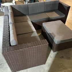 4pc Outdoor Wicker Set With Cushions