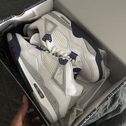 Jordan 4 Retro Midnight Navy