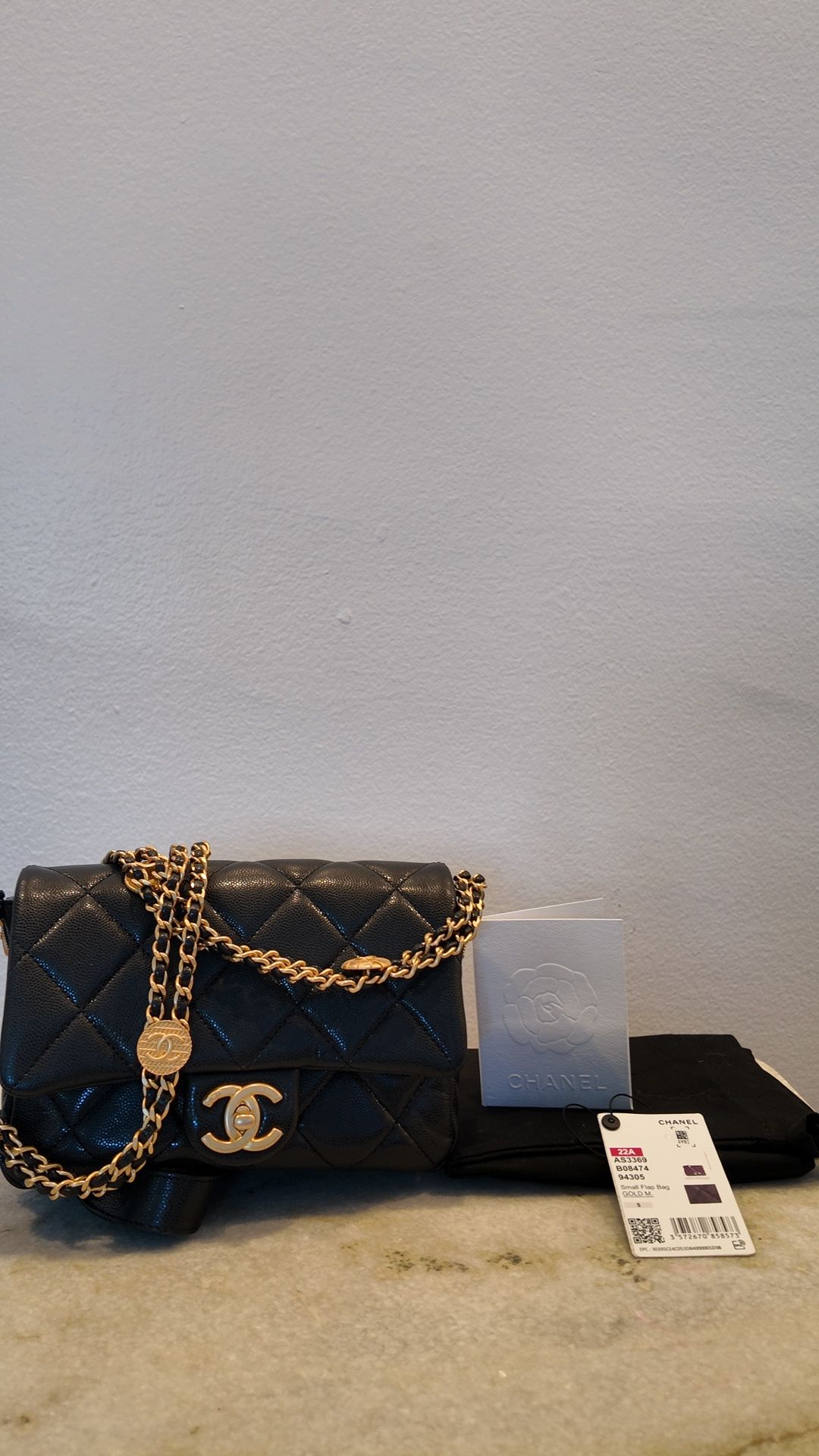 Chanel Twist My Buttons