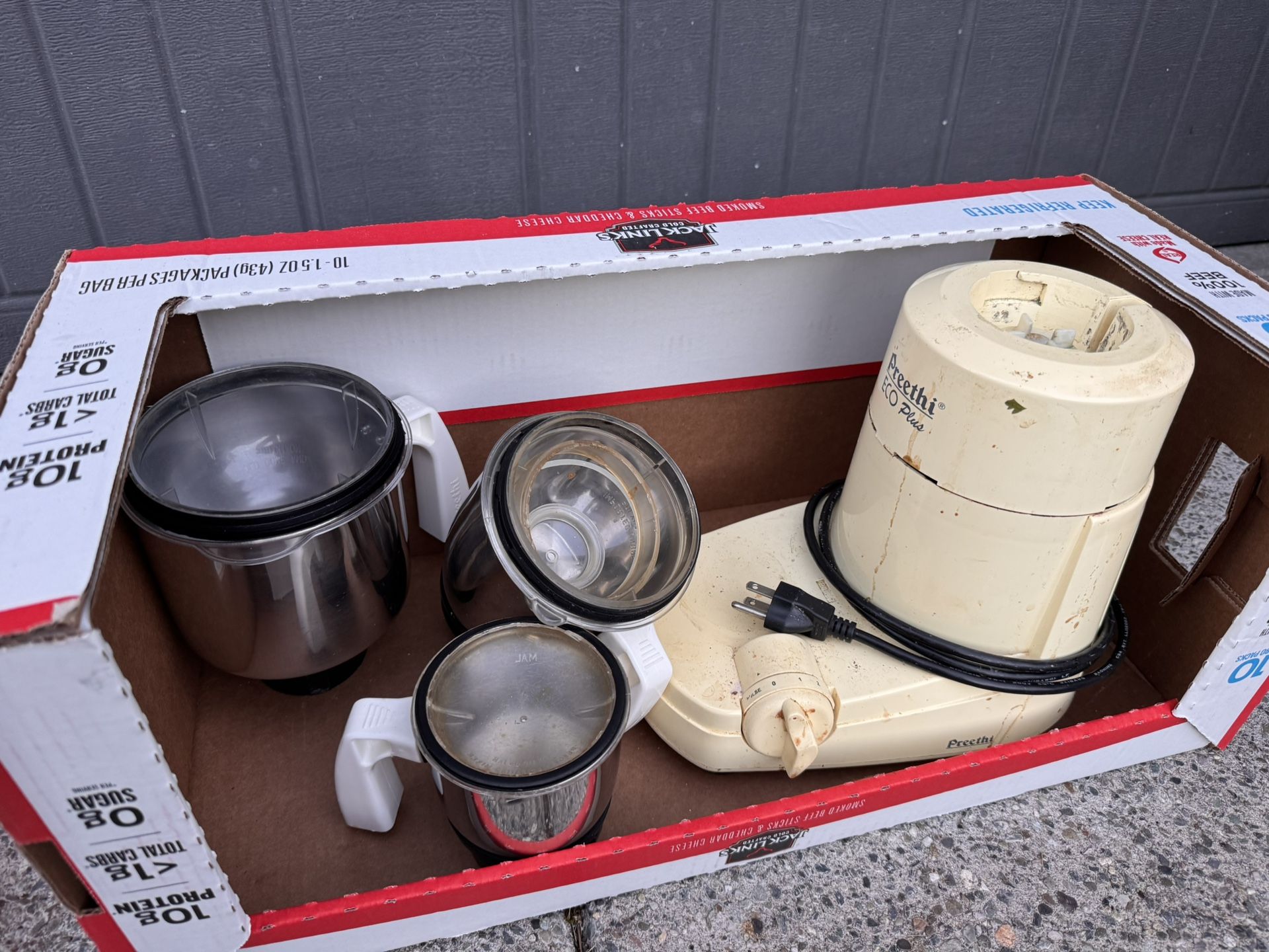 Preethi Echo plus mixer With jars