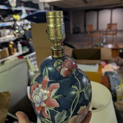 Vintage Chinese Ginger lamp