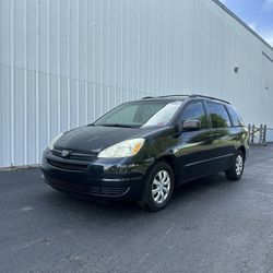 2005 TOYOTA SIENNA 
