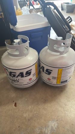 Propane gas tank