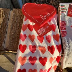 New Towels, Each Set Has 2 Towels. All New. Each Set