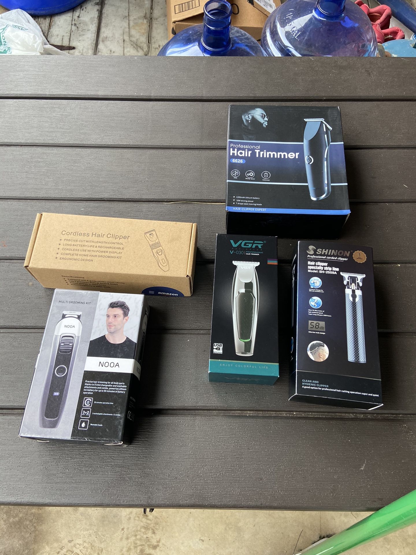 Wireless hair clippers