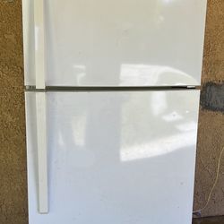 Beautiful Refrigerator (Whirlpool)
