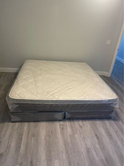 King mattress pillow top and box spring set (2pc - brand new)