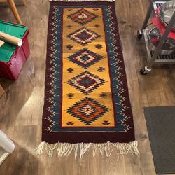 Wool Mexican Woven . 2’x5’. 