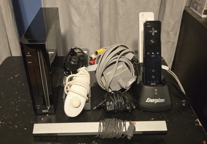 Nintendo Wii Bundle Comes With Mario Kart