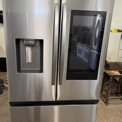 Samsung Stainless Steel Side-by-Side Refrigerator with Ice & Water Dispenser - Like New! 🍓❄️!!