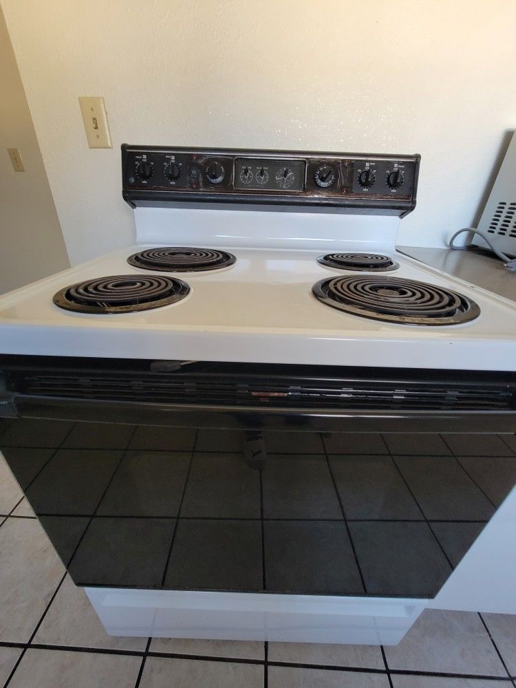 For Sale: GE Stove/oven