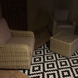 Patio Chairs & Side Table