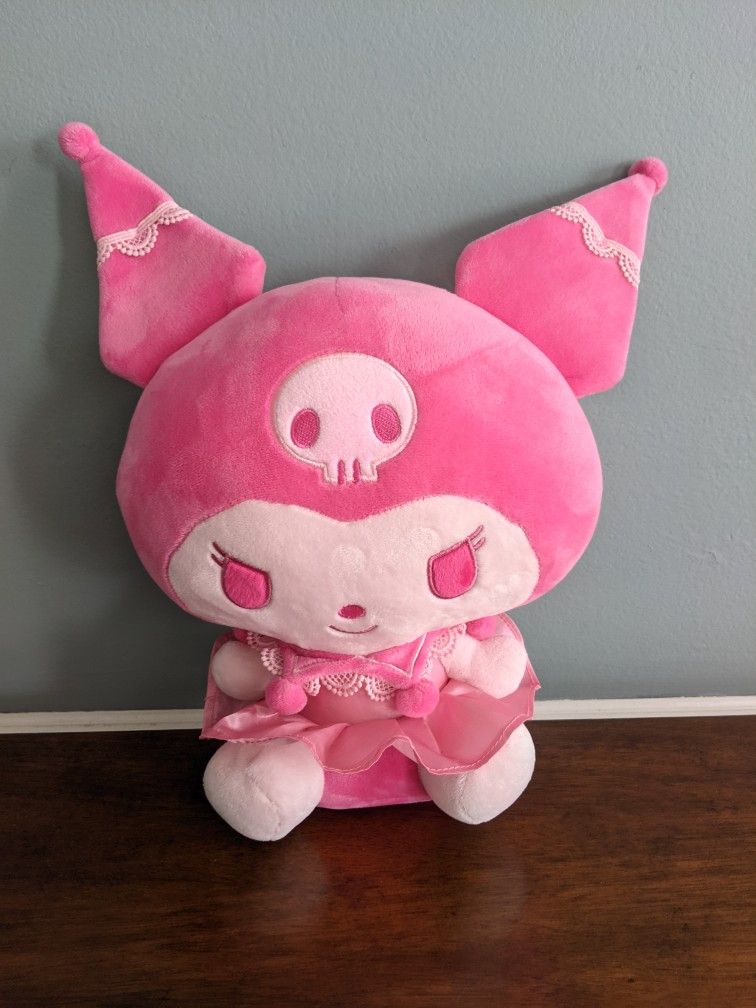 Hello Kitty Plushie