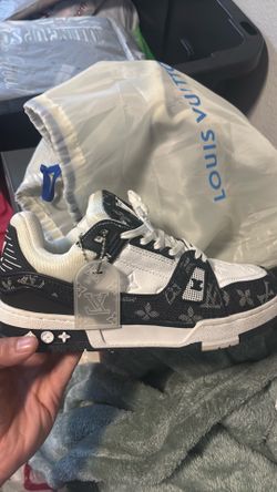 LV  shoes