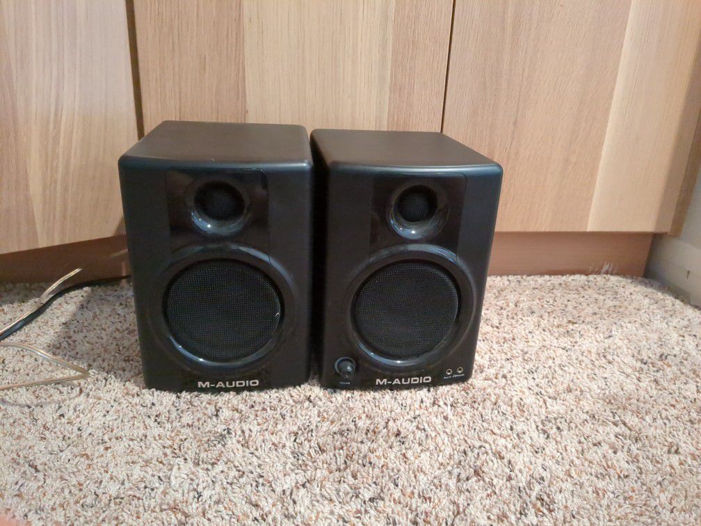 M - Audio AV 40 Speakers 