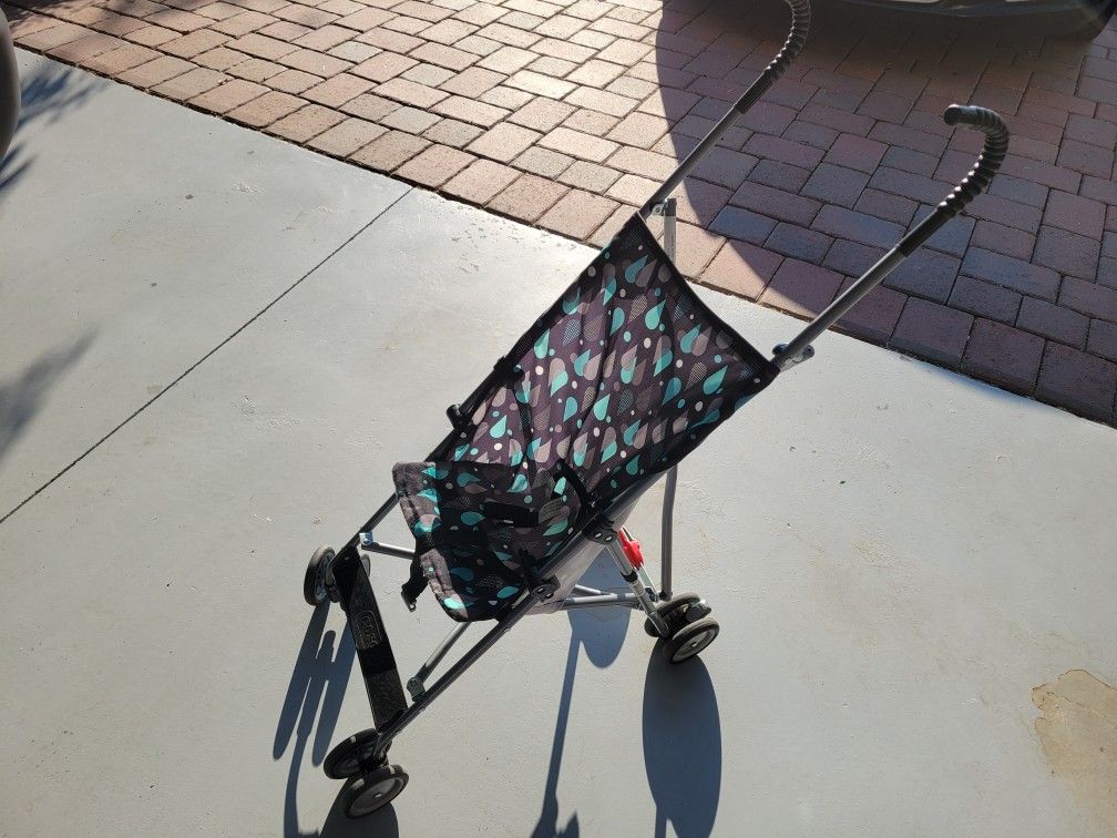 Mint barely used(grandparents house) umbrella stroller