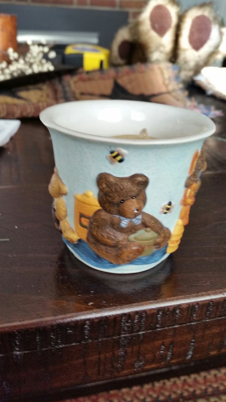 Small votive candle bear holder