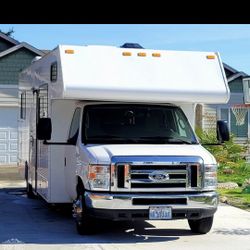 2016 Thor majestic 28A Trinton 6.8L V10