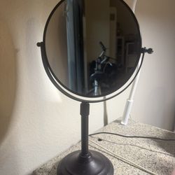 Adjustable Mirror