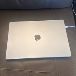 MacBook Pro 16” 2021 M1 