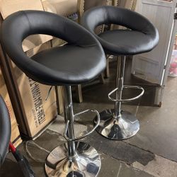 4 Black Leather Stools W/chrome For $60. Pick Up Only. 