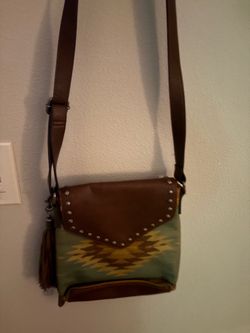 Nocona Zapotec Messenger Bag by Blazin Roxx