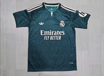 Real Madrid size Medium