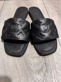 Authentic Louis Vuitton sandals size 39