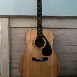 6 String Yamaha Guitar 