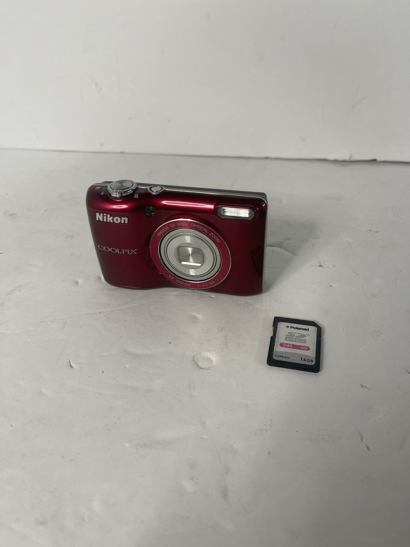 Nikon Coolpix L26 Digital Camera Red  16.1MP 5x Zoom SD Card Excellent Condition