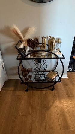 Black mirrored bar cart