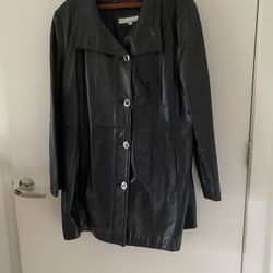 Leather Jacket For Woman In Good Condition Black Size XXL