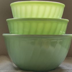 Fire King Bowl Set 
