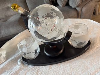 Whiskey decanter