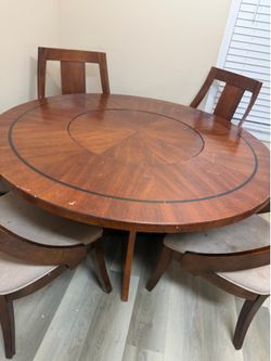 Dining table set.