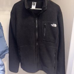 Men’s Large North Face Jacket 