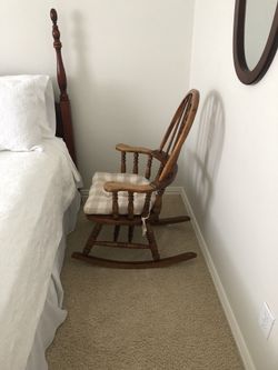 Solid oak Rocking chair in great condition