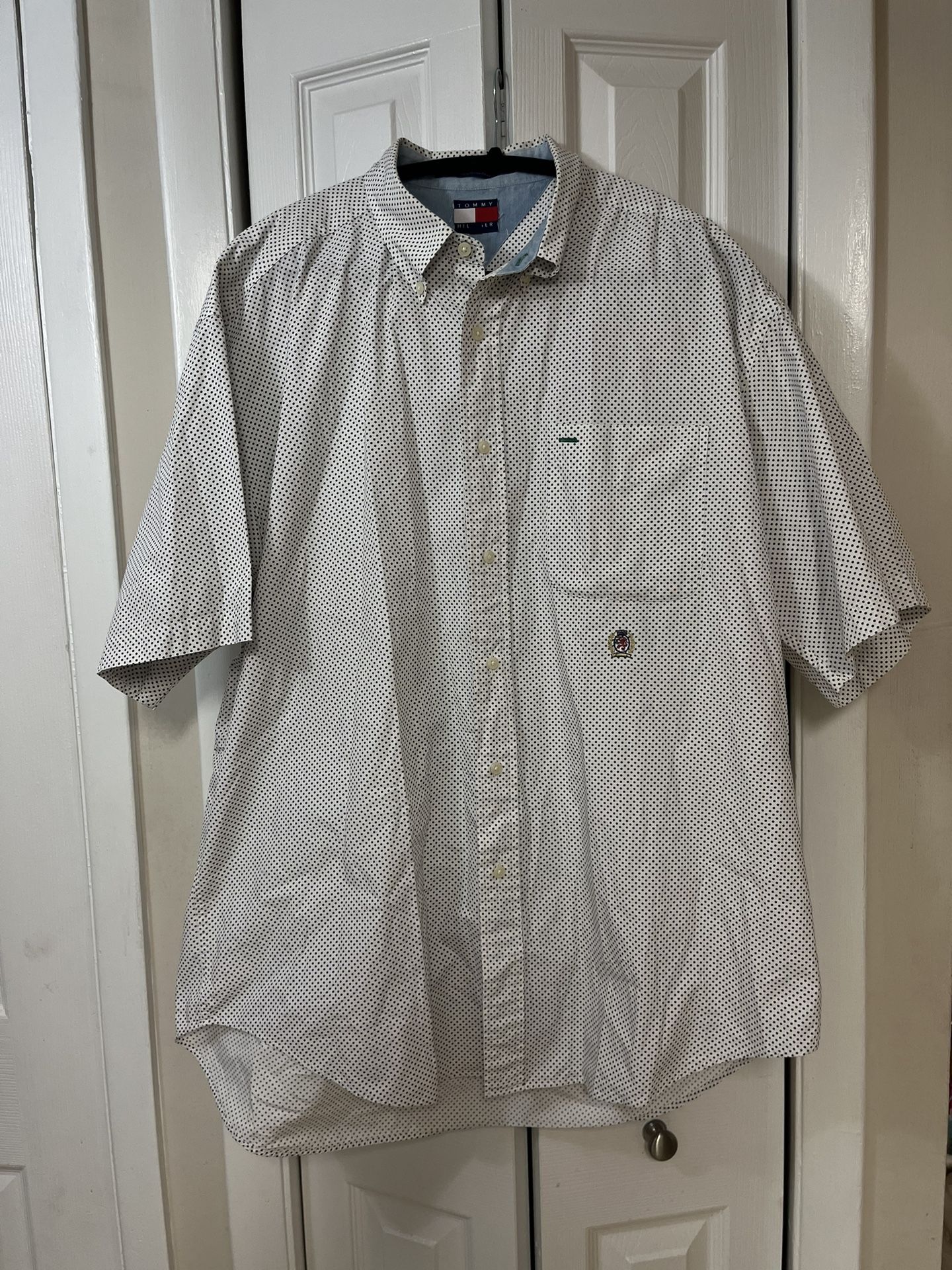 Men’s Tommy Hilfiger Button Down Long Sleeve Dress Shirt