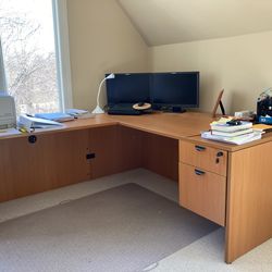 Wood L-shaped Office Desk