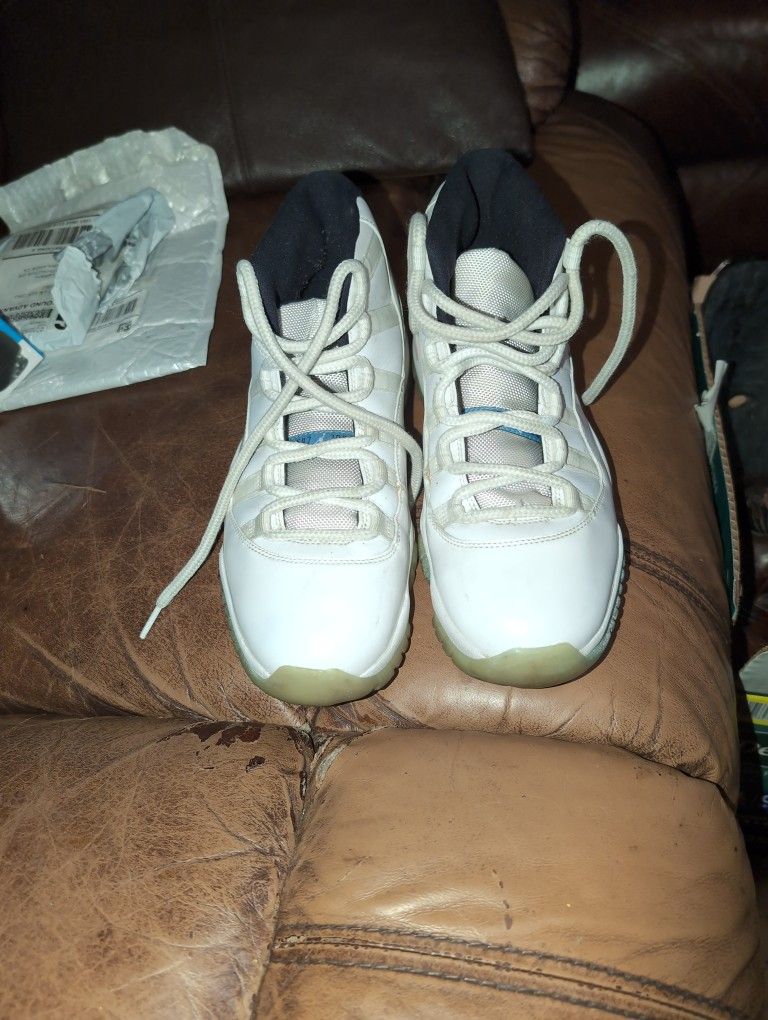 2014 Air Jordan 11 Retro Men White And Blue Trainers Size 8.5