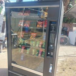 Vending Snack Machine