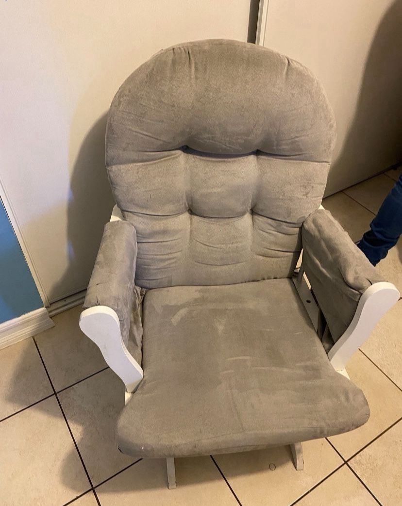 Like New Rocking Chair De Venta