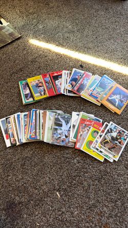 Large Lot of Baseball Cards Mixed Era