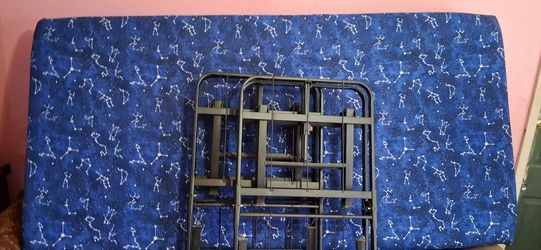 Bed Mattress metal frame size twins