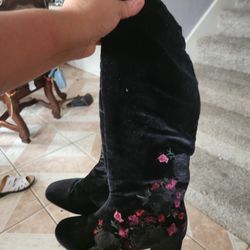 Black Suede Boots 