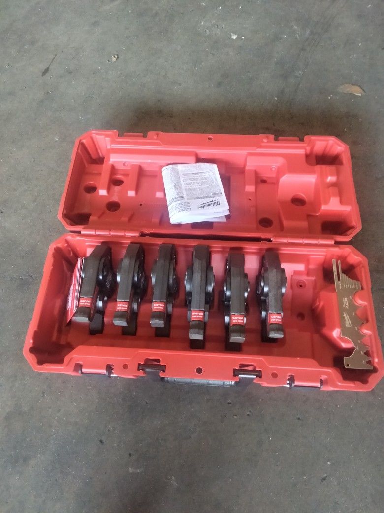 Milwaukee M18 Press 1/4 in-7/8 in Copper Press Tool Jaw Set For Streamline ACR Pres Fittings 6 Jaws, included New