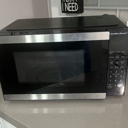 MICRO WAVE HAMILTON BEACH