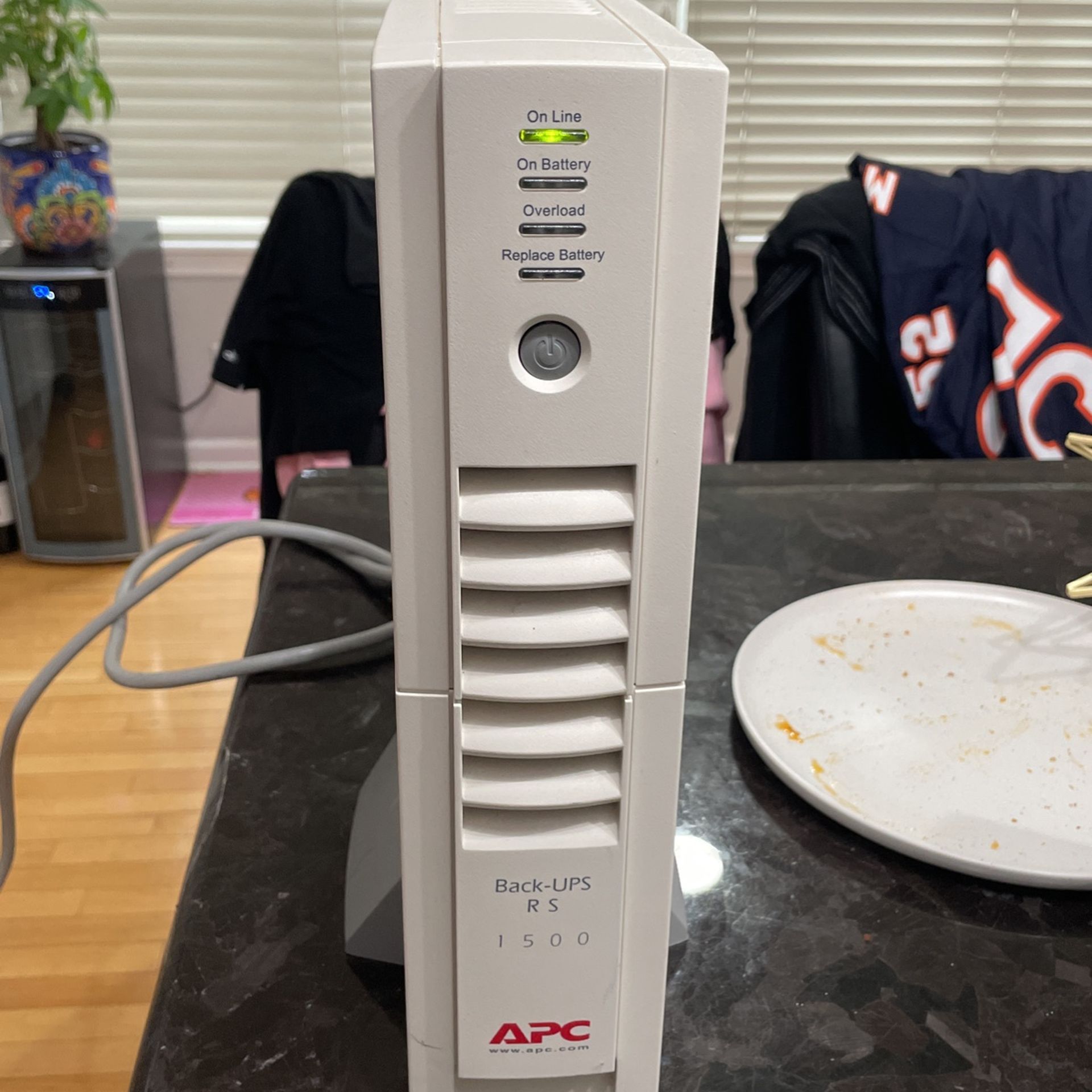 Power Saving Back UPS Pro 1500 Battery Not Included