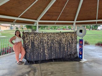 Portable photo booth