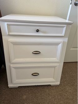Small Wood Dresser/Nightstand